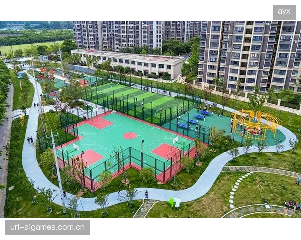 成都高新体育公园的地面投影游戏，正在将传统的儿童活动区转变为一个吸引青少年主动参与的数字运动场